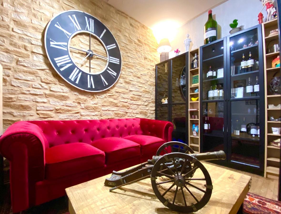 O Clair De Lune Au Coeur De Sarlat - Chambres Climatisees - Parking Prive - Piscine Chauffee - Spa Et Massages 外观 照片
