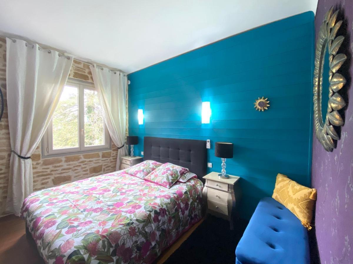 O Clair De Lune Au Coeur De Sarlat - Chambres Climatisees - Parking Prive - Piscine Chauffee - Spa Et Massages 外观 照片