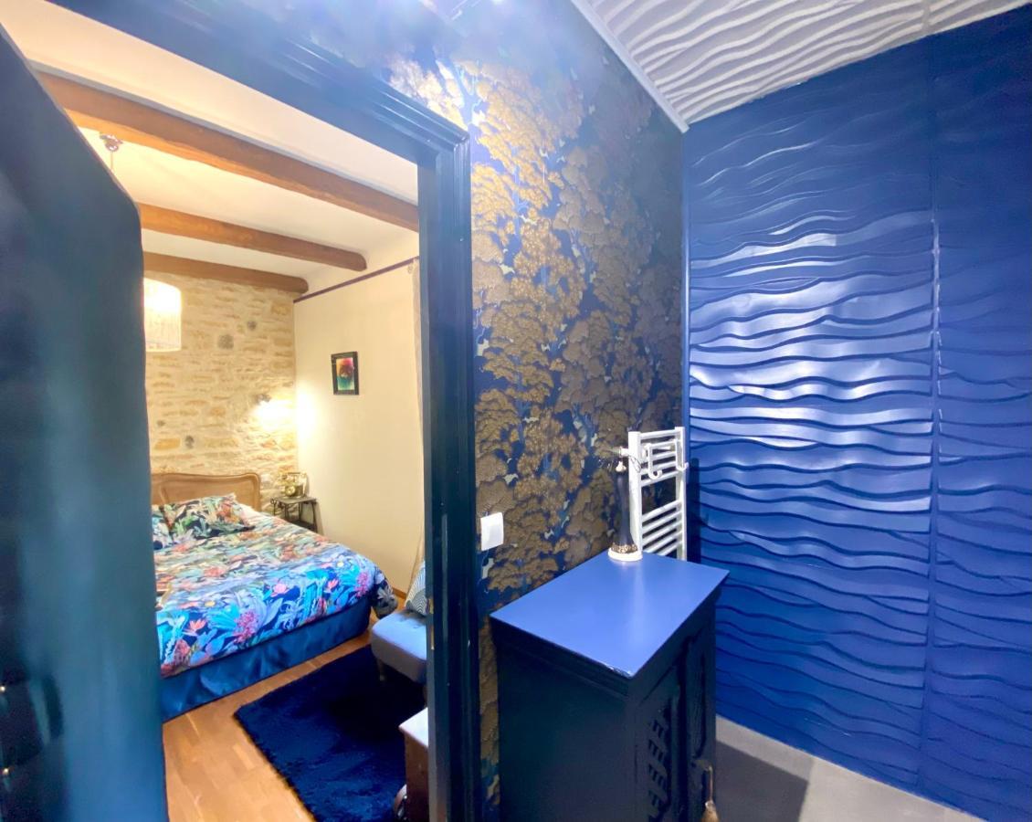 O Clair De Lune Au Coeur De Sarlat - Chambres Climatisees - Parking Prive - Piscine Chauffee - Spa Et Massages 外观 照片