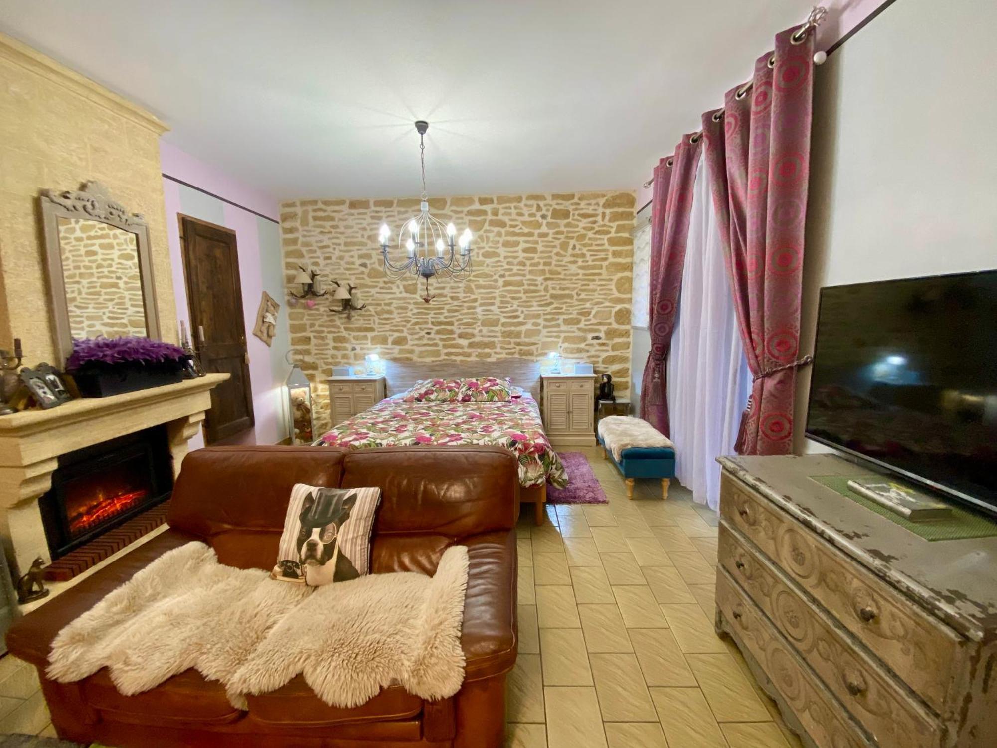 O Clair De Lune Au Coeur De Sarlat - Chambres Climatisees - Parking Prive - Piscine Chauffee - Spa Et Massages 外观 照片