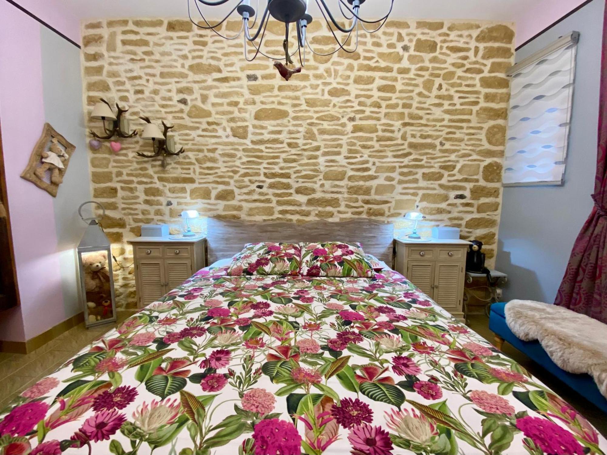 O Clair De Lune Au Coeur De Sarlat - Chambres Climatisees - Parking Prive - Piscine Chauffee - Spa Et Massages 外观 照片
