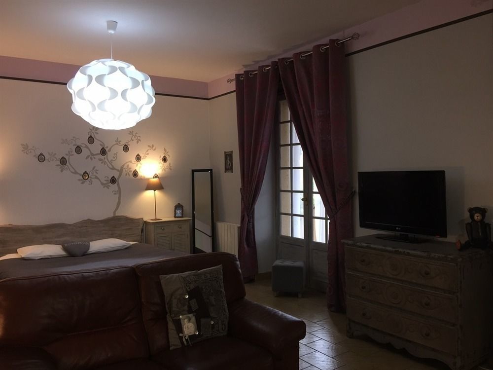 O Clair De Lune Au Coeur De Sarlat - Chambres Climatisees - Parking Prive - Piscine Chauffee - Spa Et Massages 外观 照片