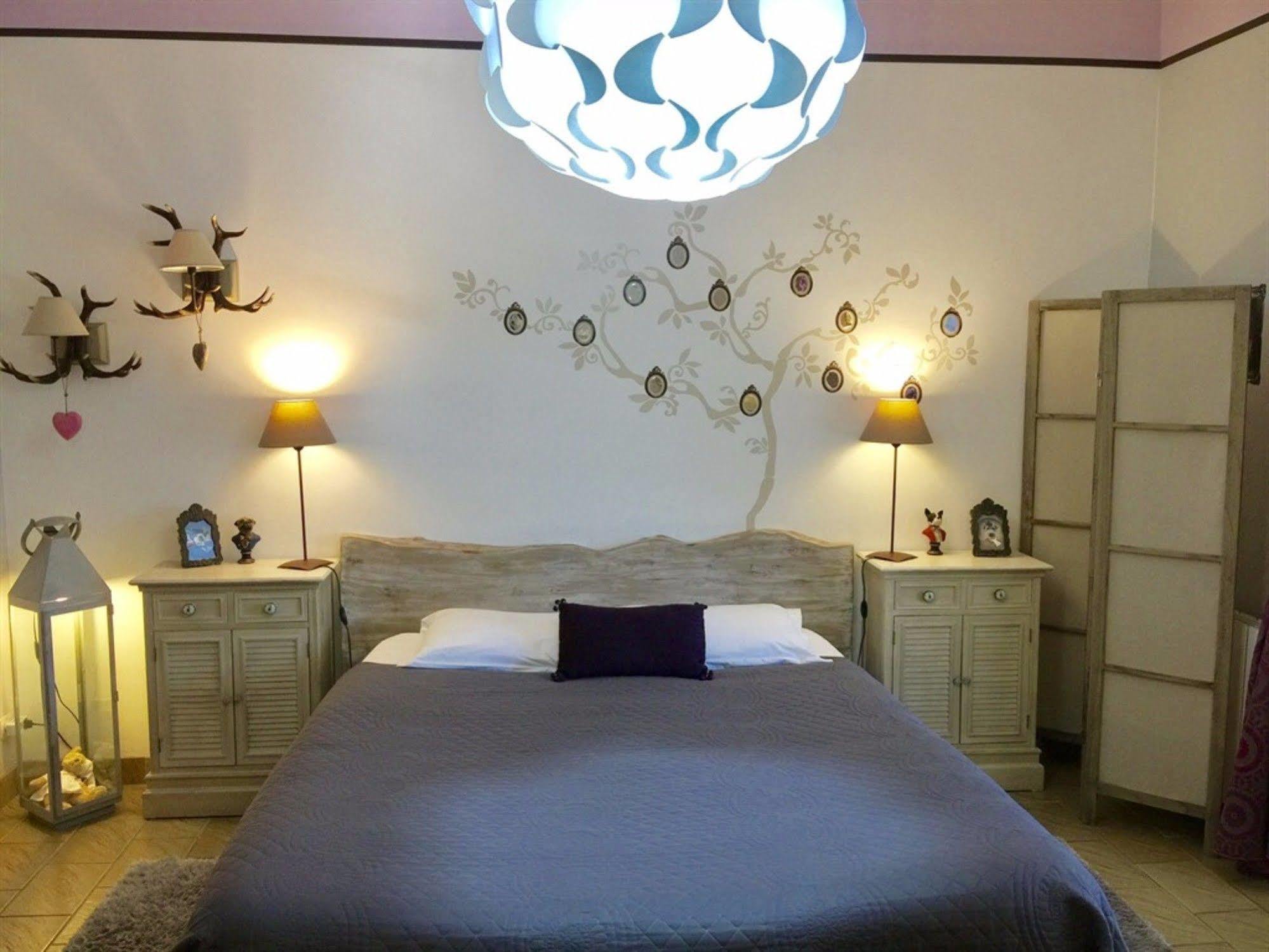 O Clair De Lune Au Coeur De Sarlat - Chambres Climatisees - Parking Prive - Piscine Chauffee - Spa Et Massages 外观 照片