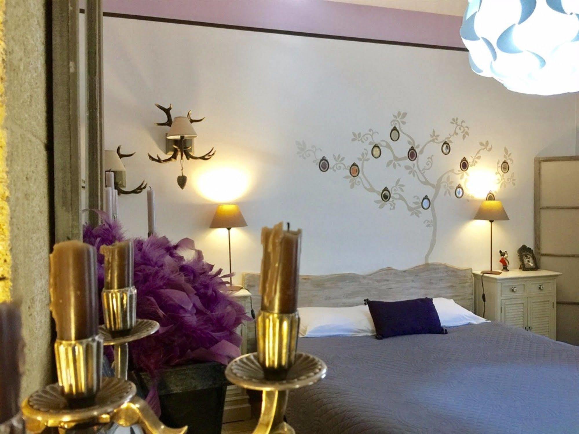 O Clair De Lune Au Coeur De Sarlat - Chambres Climatisees - Parking Prive - Piscine Chauffee - Spa Et Massages 外观 照片