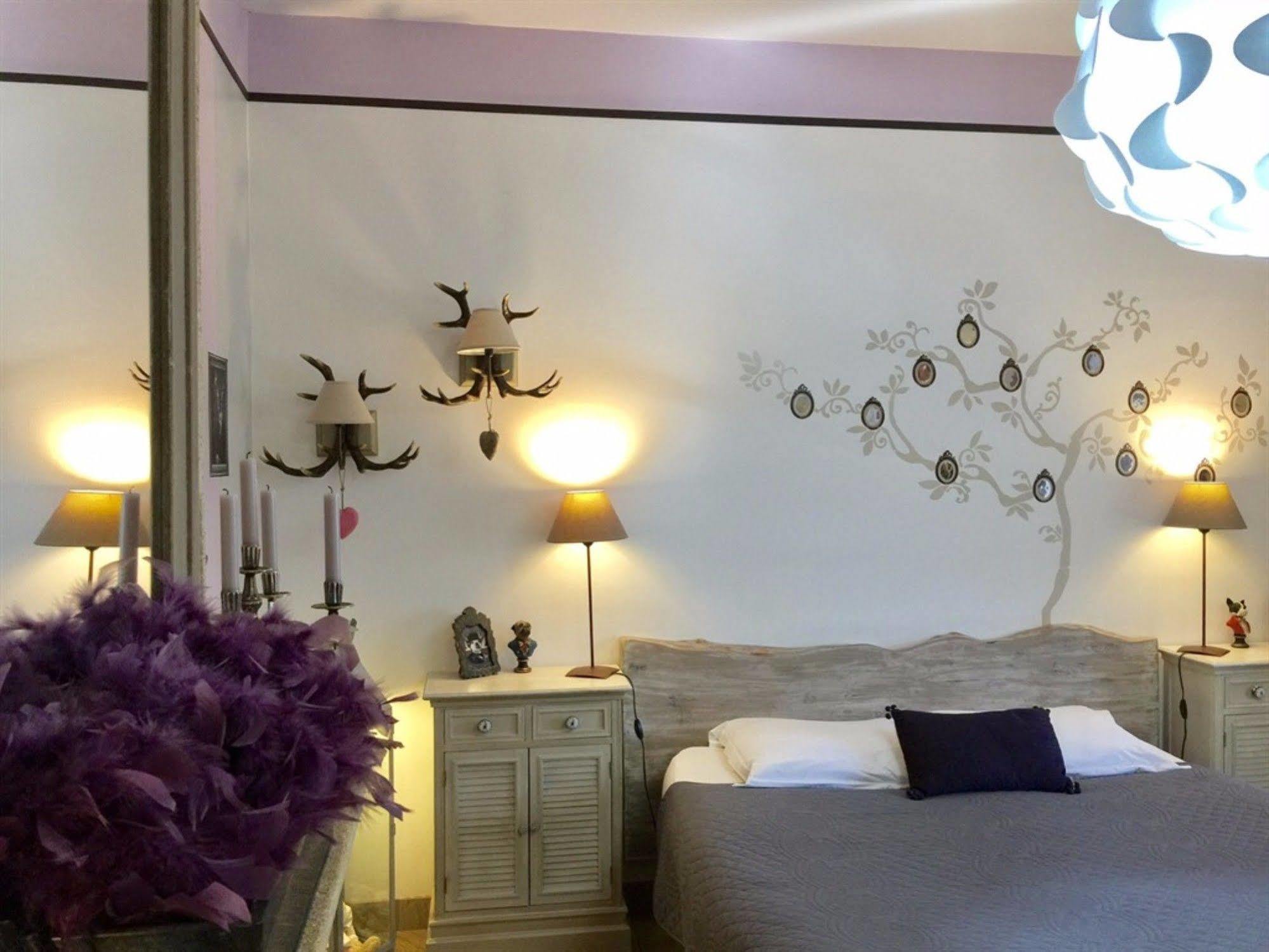 O Clair De Lune Au Coeur De Sarlat - Chambres Climatisees - Parking Prive - Piscine Chauffee - Spa Et Massages 外观 照片