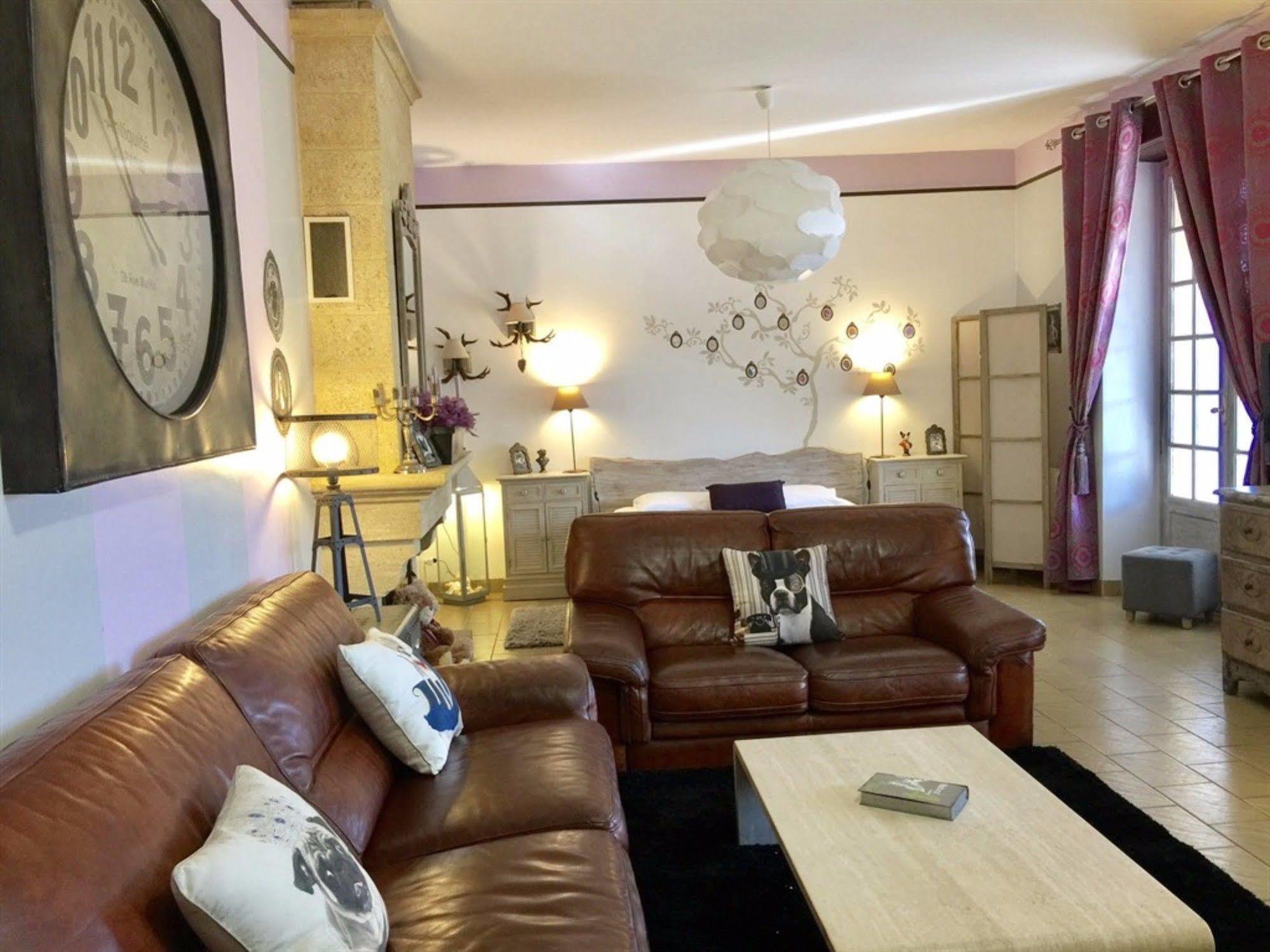 O Clair De Lune Au Coeur De Sarlat - Chambres Climatisees - Parking Prive - Piscine Chauffee - Spa Et Massages 外观 照片