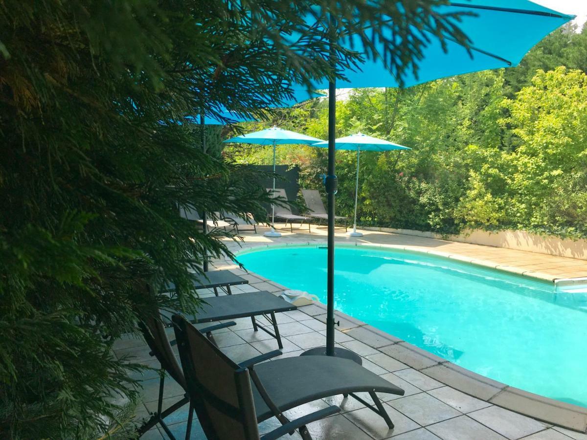 O Clair De Lune Au Coeur De Sarlat - Chambres Climatisees - Parking Prive - Piscine Chauffee - Spa Et Massages 外观 照片